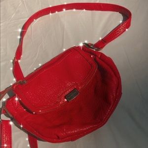 A beautiful red bag 😎